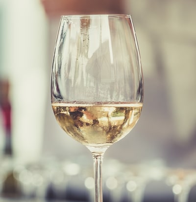 Glas witte wijn